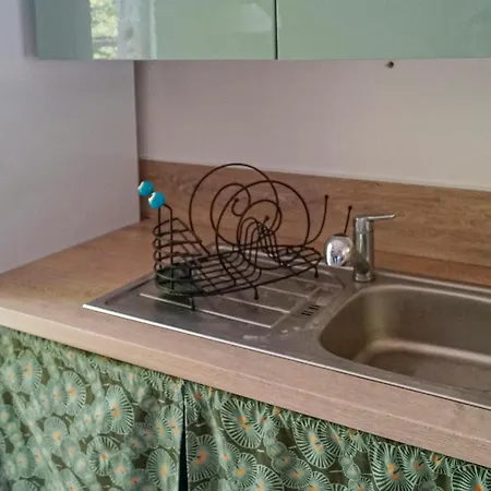Holiday home Awesome In With Kitchenette