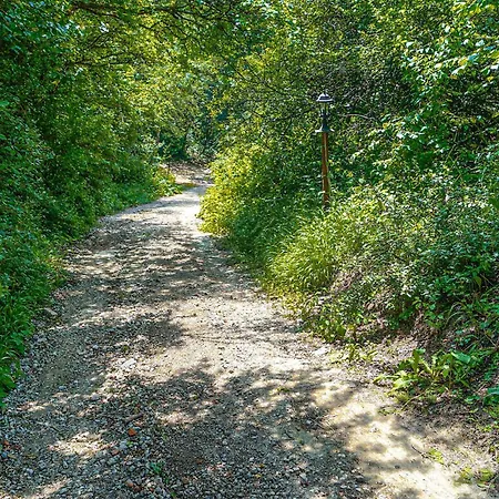 1 Bedroom Awesome In