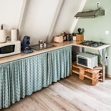 1 Bedroom Stunning In *