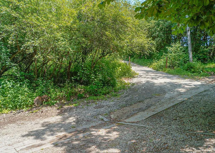 1 Bedroom Awesome In Prázdninový dům *